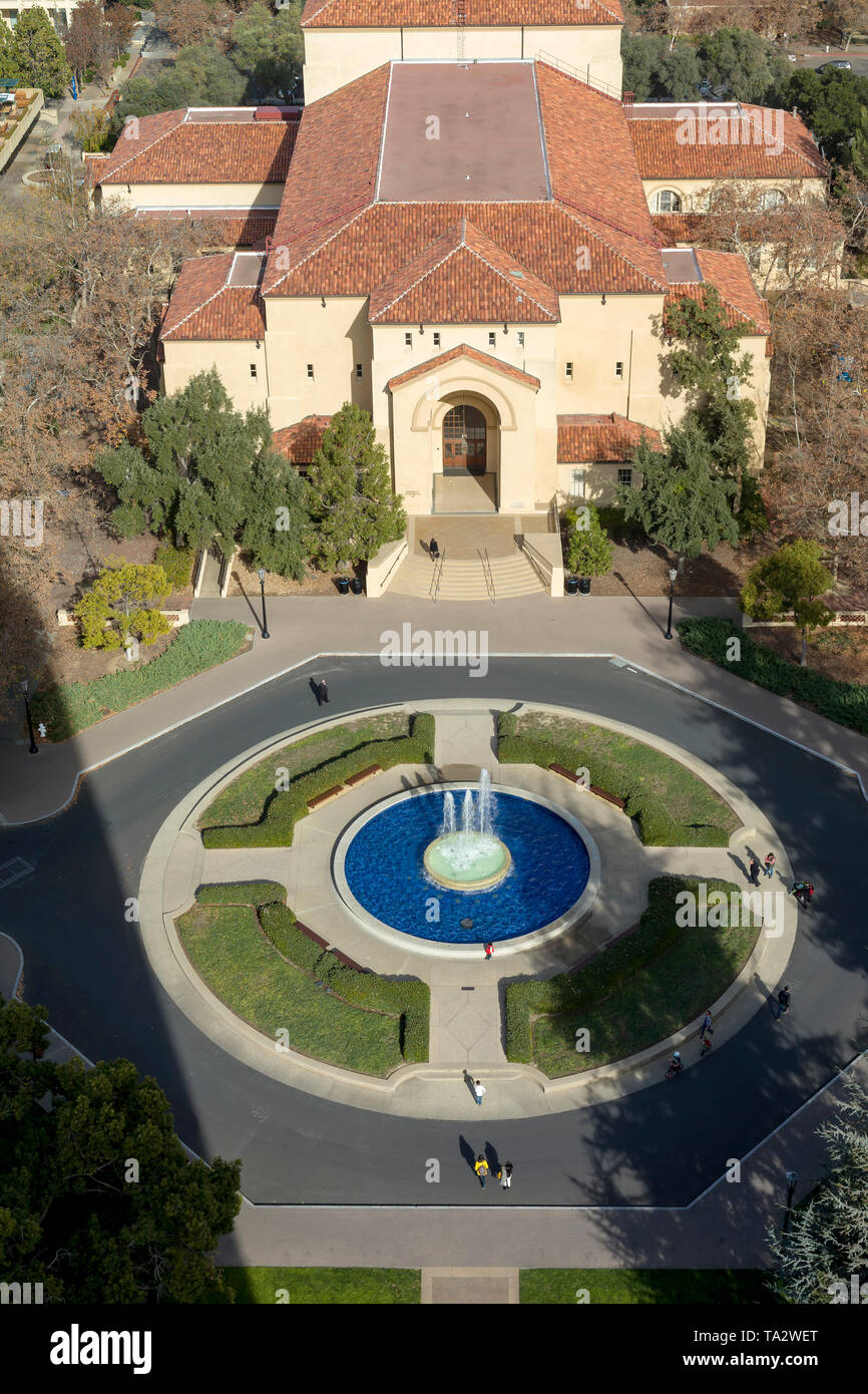 Stanford University, Stanford, CA - Dezember 9, 2017: eine Luftaufnahme Leland Stanford Junior University, einer privaten Forschung an der Universität in Stanford, Ca Stockfoto