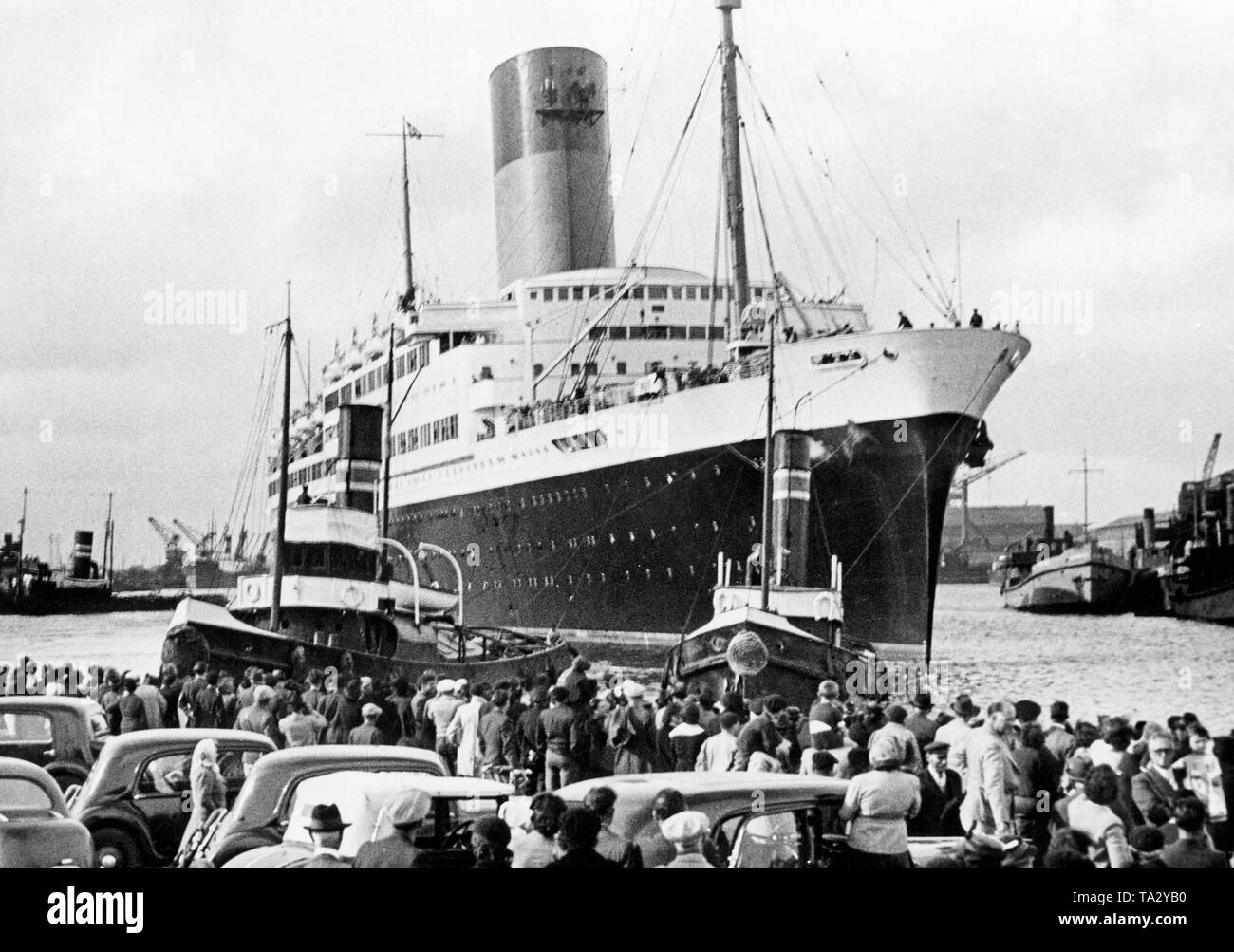 Der französische Dampfer "Pasteur" in den Hafen von Saint Nazaire. Stockfoto