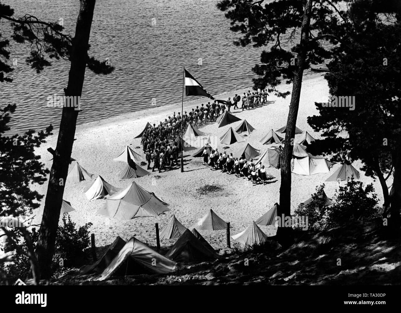 UFA Film Szene: Blick in ein Ferienlager der Hitlerjugend und des BDM an der Ostsee. Stockfoto