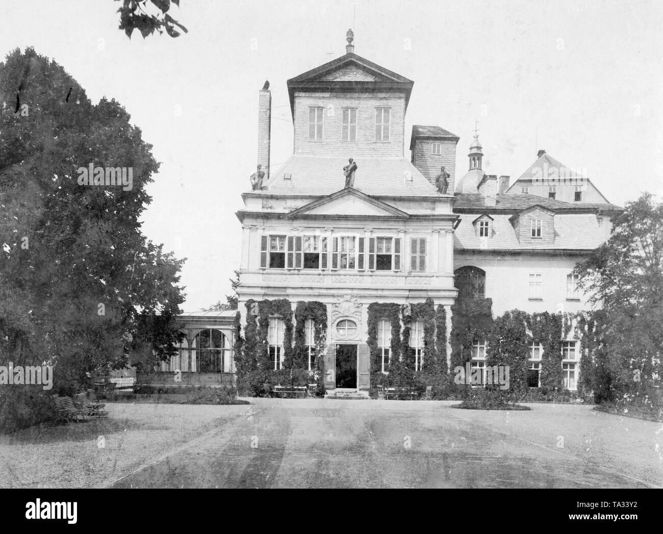 Blick auf den Haupteingang der Kaisersaal (Kaiser hal) von Schwarzburg Schloss im Thüringer Wald, dem Stammsitz der Grafen und Fürsten von Schwarzburg-Rudolstadt. Stockfoto