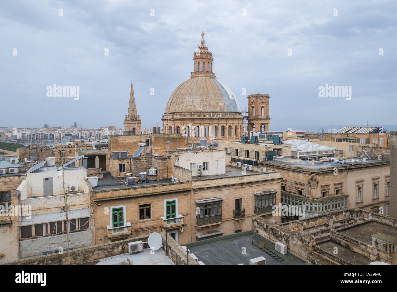 Ein Blick auf die Basilika Unserer Lieben Frau auf dem Berg Karmel in Valletta, Malta Stockfoto