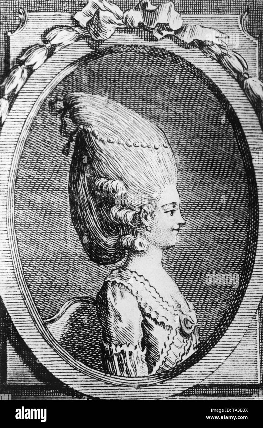 Abbildung: eine Perücke aus dem 18. Jahrhundert. Das Haar ist mit einer Kette ausgestattet und seitwärts gerollt. Stockfoto