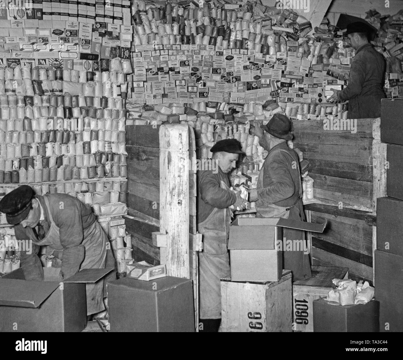 Essen ist in Berlin verpackt nach Wien transportiert werden. Nach dem "Anschluss" Österreichs an das Deutsche Reich, das Essen war nach Österreich versendet. Stockfoto