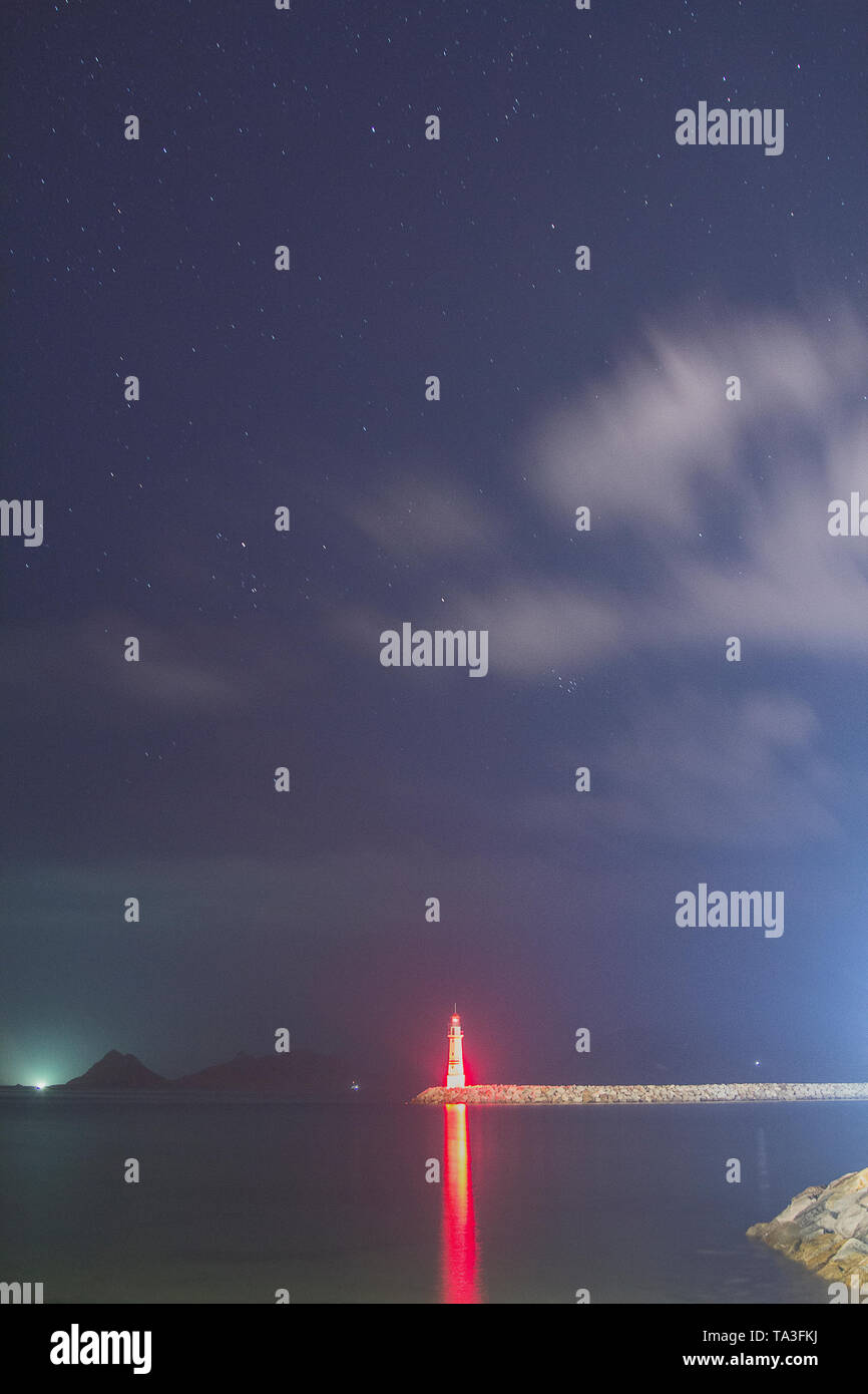 Leuchtturm gegen den Nachthimmel. Bodrum, Bodrum, Türkei Stockfoto