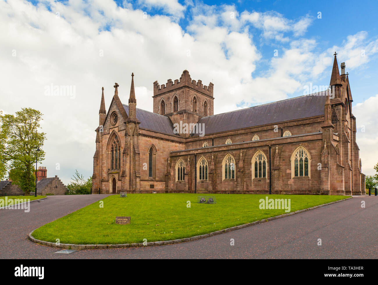 Der Nordseite der St. Patrick's Cathedral in der City von Armagh County Armagh, Ulster, Nordirland ist der Sitz des Erzbischofs von Armagh in der Stockfoto
