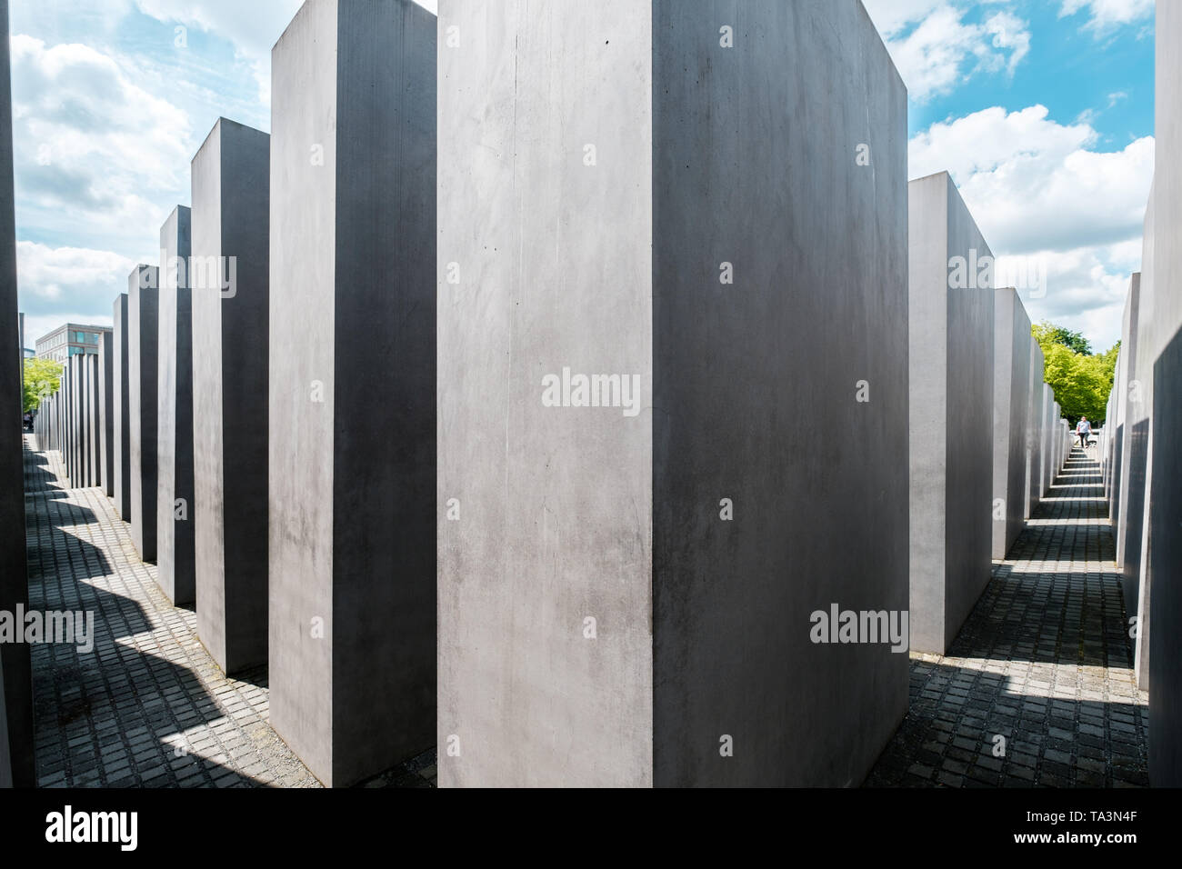 Berlin, Deutschland - Mai, 2019: Das Denkmal für die ermordeten Juden, alias das Holocaust-Mahnmal in Berlin, Deutschland Stockfoto