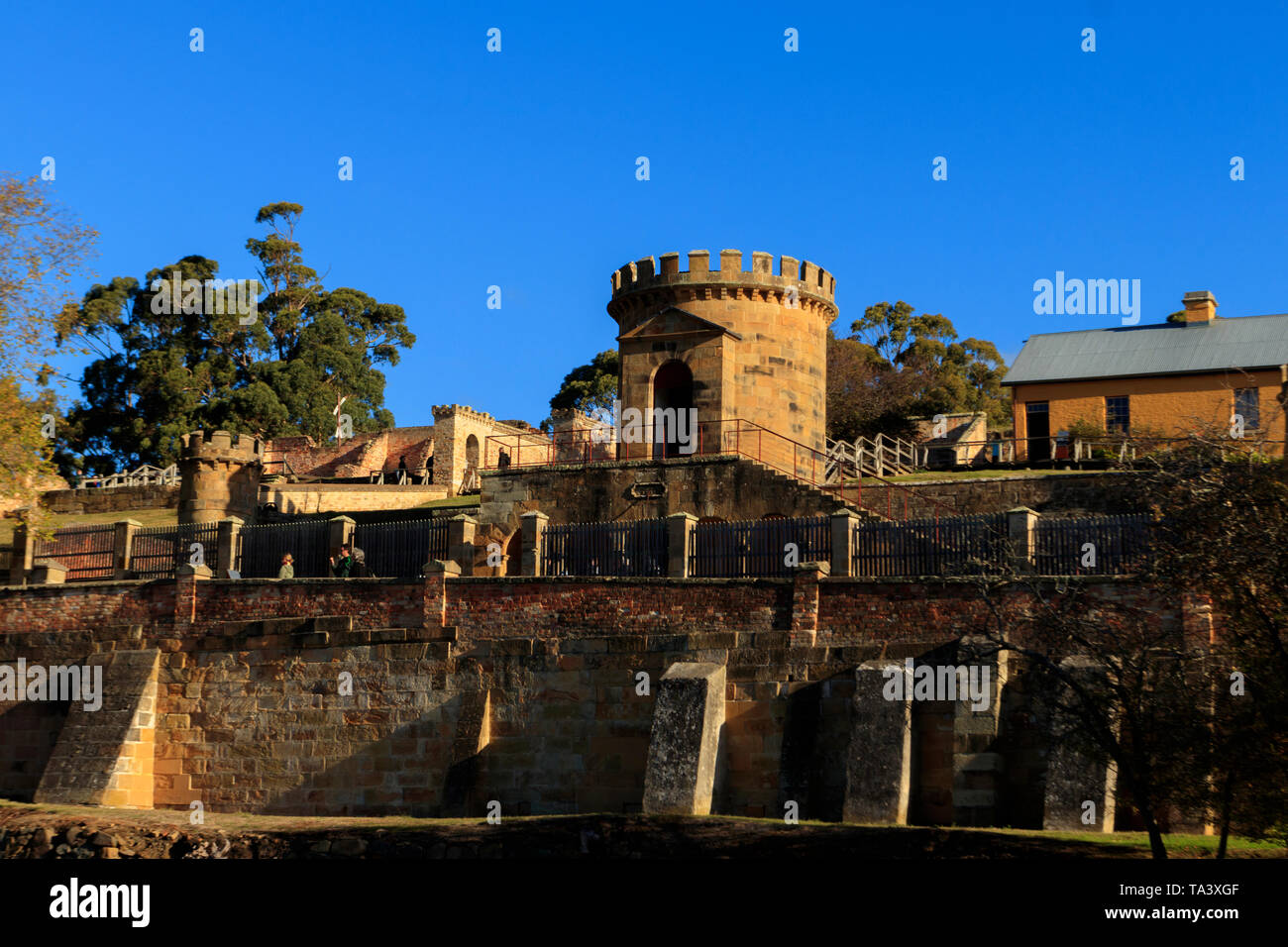 Überführen Strafkolonie Port Arthur in Tasmanien wurde in den 1830er Jahren Der Wachturm in Port Arthur. Stockfoto