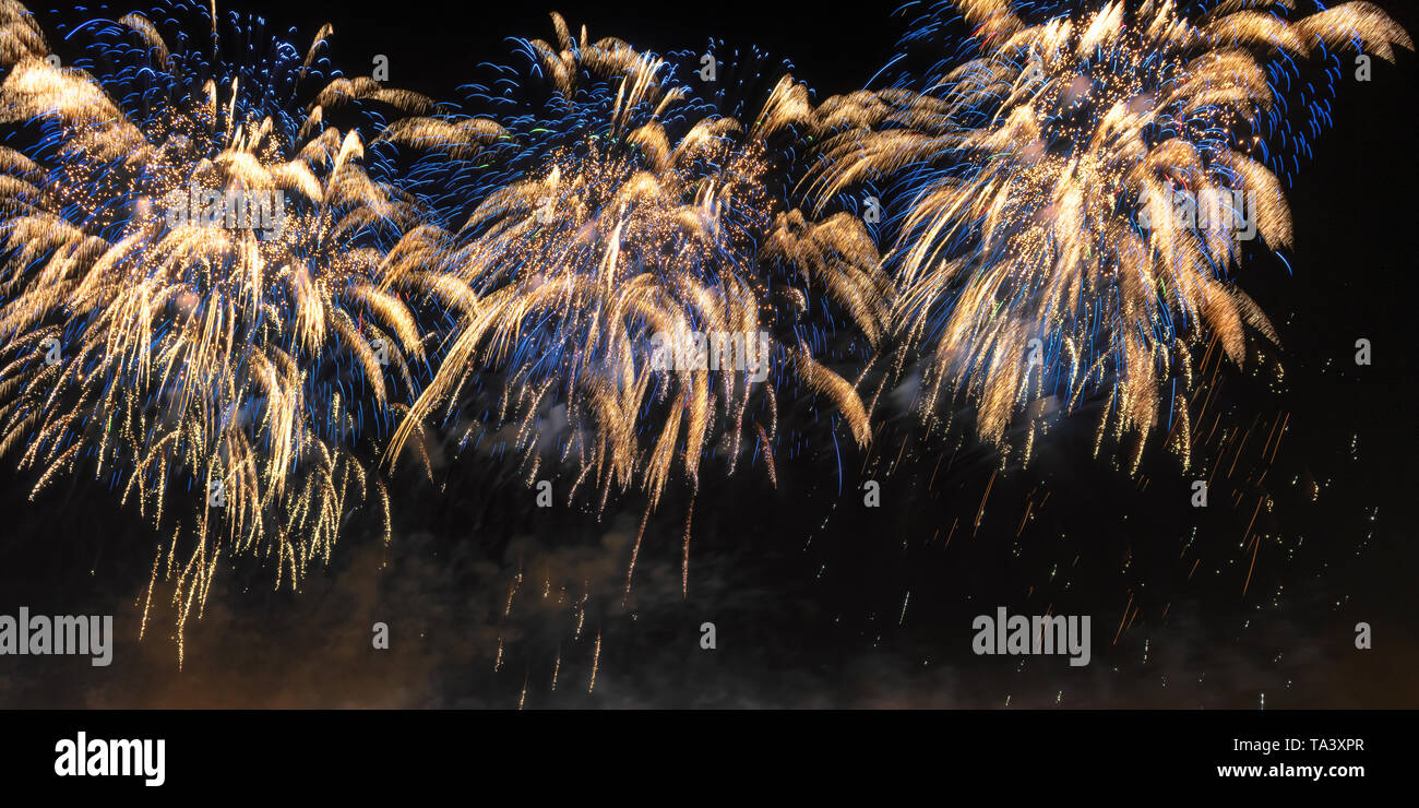 Buntes Feuerwerk zum Feiern. Stockfoto