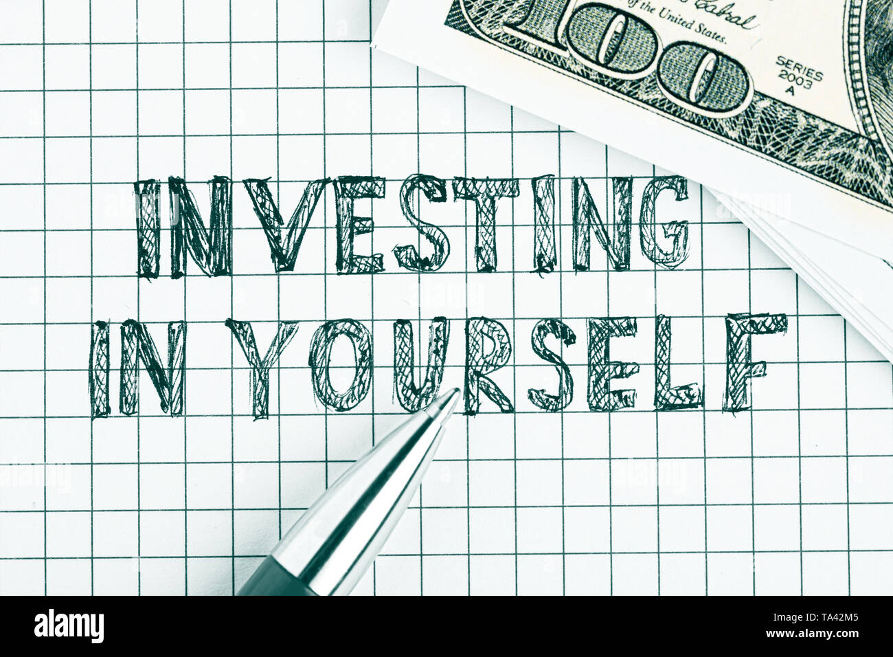 In sich selbst investieren. Die persönliche Entwicklung und Bildung Konzept Hintergrund. Stockfoto