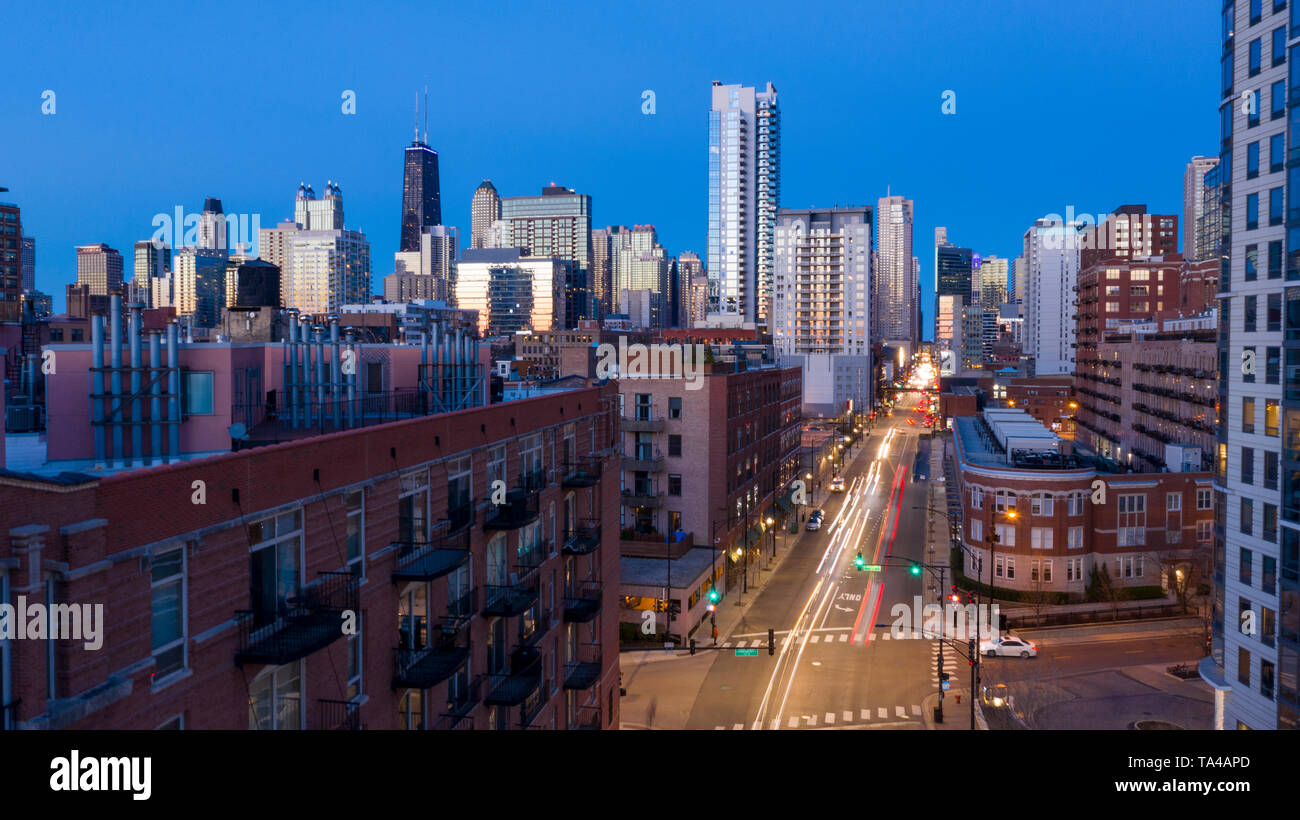 Luftaufnahme des Querschnitts der urbanen Metropole Chicago, Illinois Stockfoto