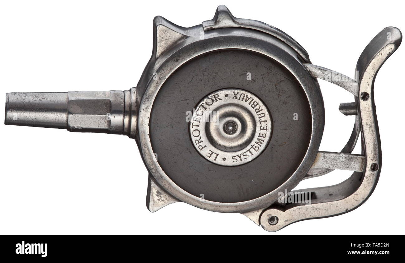 Ein 'radial Le Protector 'Revolver, ca. 1895 5,5 mm Kaliber, nein. 6620. Rifled 35 mm Bohrung, 7-shot 'Zylinder'. Gehäuse mit verschiebbaren Sicherheit und hartes Gummi, Inlays, Patentdaten auf der linken Seite, rechts die Platte mit der Aufschrift "Le Protector' und 'System Tourbiaux'. Flächen teilweise etwas herein. Länge 10,5 cm. Erwerbsscheinpflichtig. historischen, geschichtlichen, der Pistole, zivile Faustfeuerwaffen, Handheld, Waffe, Waffen, Schusswaffen, Feuer arm, Schusswaffen, Waffen, Waffen, Waffen, Waffen, arm, 19. Jahrhundert, Additional-Rights - Clearance-Info - Not-Available Stockfoto