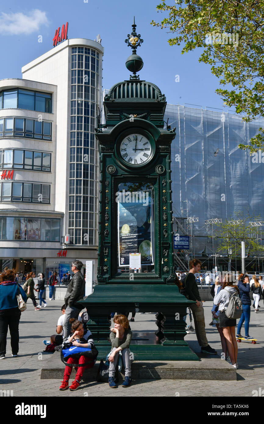 Kröpcke, Georgstraße, Hannover, Niedersachsen, Deutschland, Kröpcke-Uhr,  Georgstraße, Niedersachsen, Deutschland Stockfotografie - Alamy