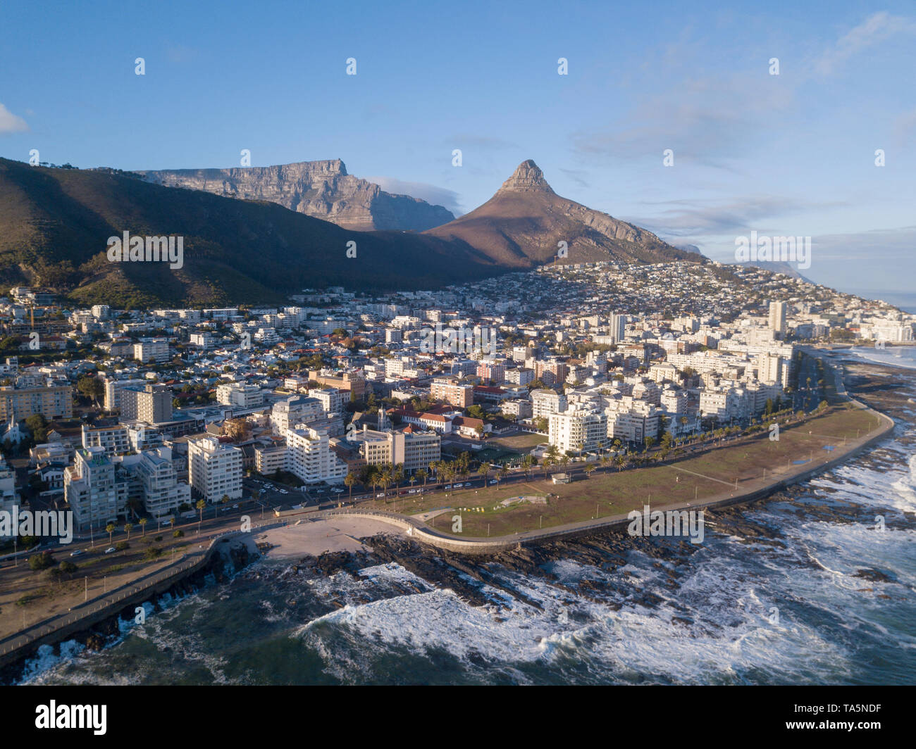 Luftaufnahme von Kapstadt, Südafrika, über Sea Point Stockfoto