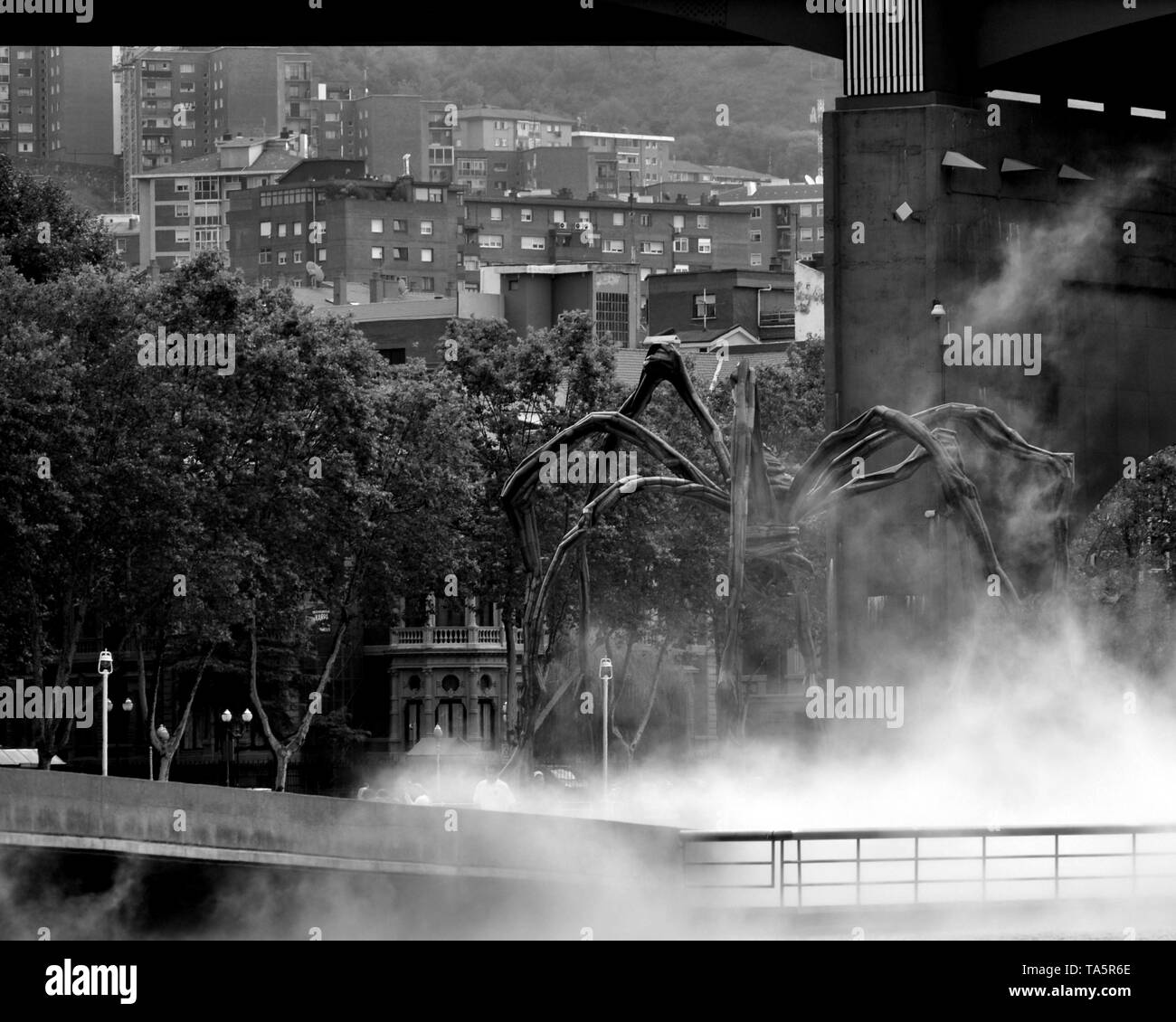 Louise Bourgeois "aman" unterhalb der Salbeko Zubia, Bilbao, Spanien. Stockfoto