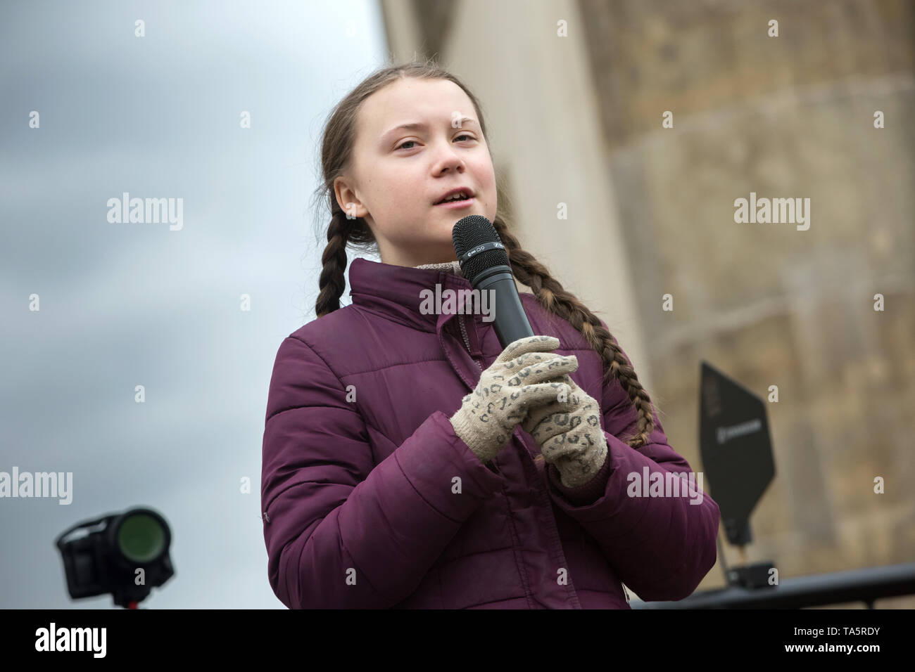 29.03.2019, Berlin, Berlin, Deutschland - Die schwedische Klimaschutz Aktivistin Greta Thunberg spricht an der FridaysForFuture Demonstration an der Marke Stockfoto