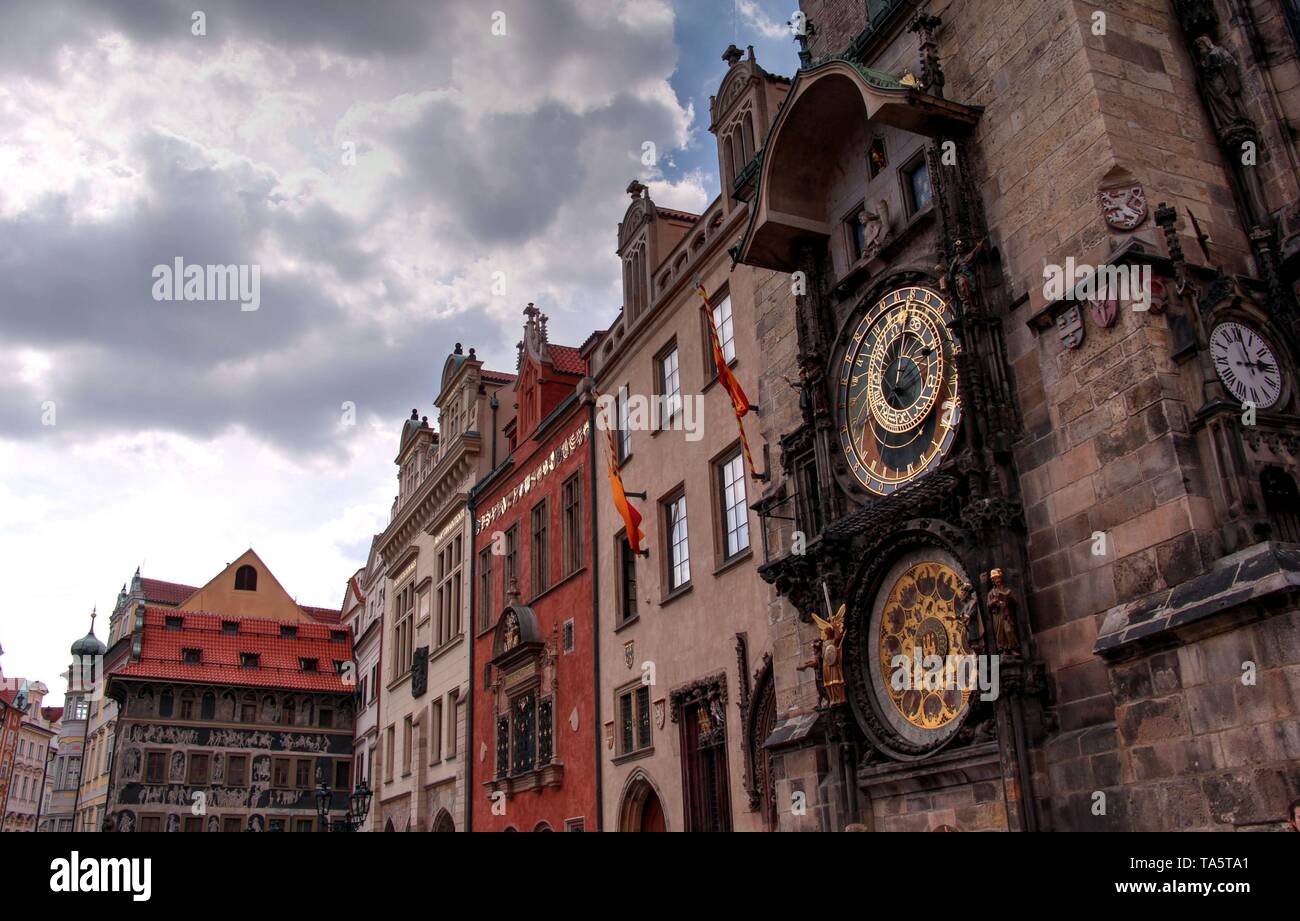 Ein Blick auf den tschechischen Alltag an einem klaren Tag Stockfoto