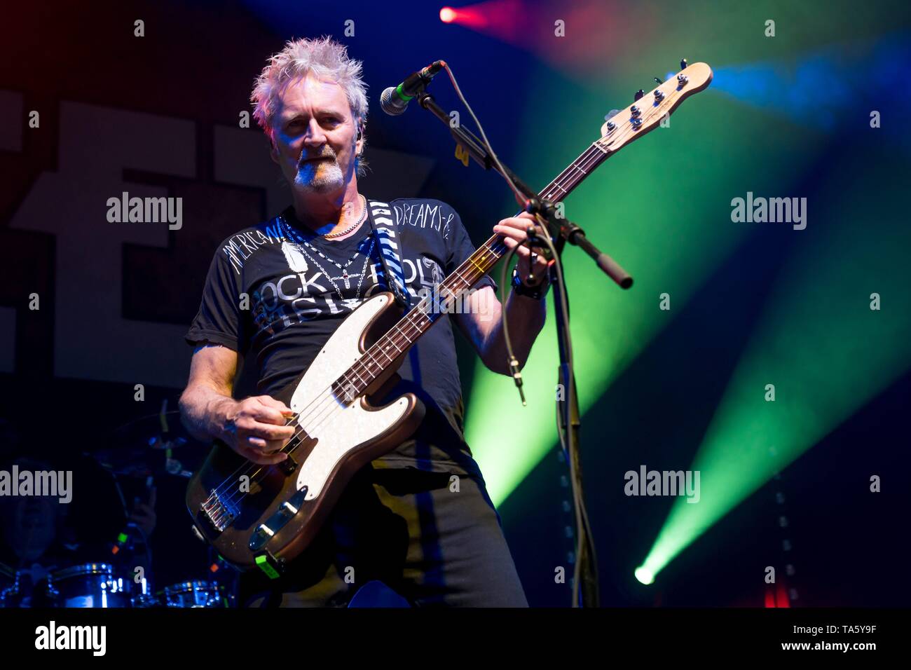 Berlin, Deutschland. 21 Mai, 2019. 21.05.2019, British Rock Sänger und Bassist der Glam Rock Band The Sweet Pete Lincoln auf der Bühne NOCH DIE ROCK-Tour 2019 in der Columbiahalle in Berlin leben. | Verwendung der weltweiten Kredit: dpa/Alamy leben Nachrichten Stockfoto