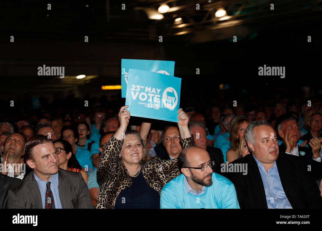 London, Großbritannien. 21 Mai, 2019. Menschen besuchen einen Brexit Partei Kampagne Fall für die anstehenden Wahlen zum Europäischen Parlament in London, Großbritannien am 21. Mai 2019. Credit: Han Yan/Xinhua/Alamy leben Nachrichten Stockfoto