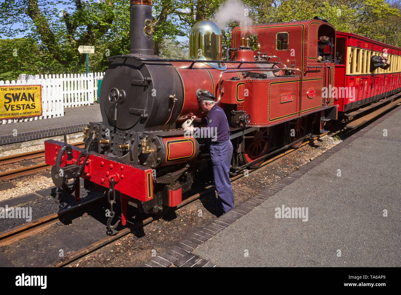 Dampfmaschine Fenella an Castletown Bahnhof auf dem Weg nach Port Erin, geölt Stockfoto