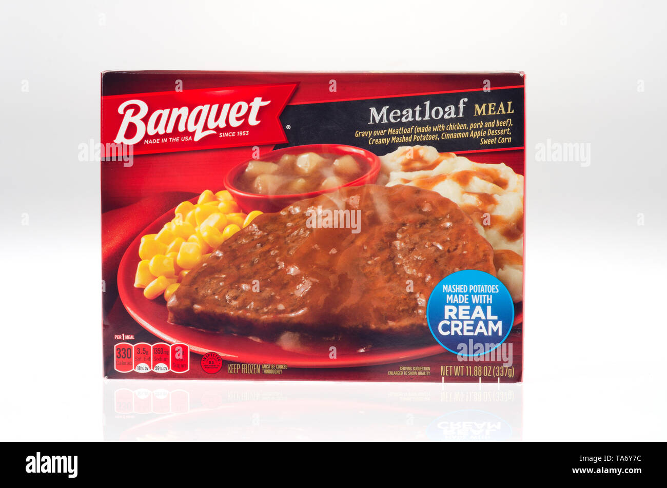 Und Veranstaltungsräume von ConAgra Foods Hackbraten tv Dinner mit gestampften Kartoffeln, Mais und Apple Dessert Stockfoto