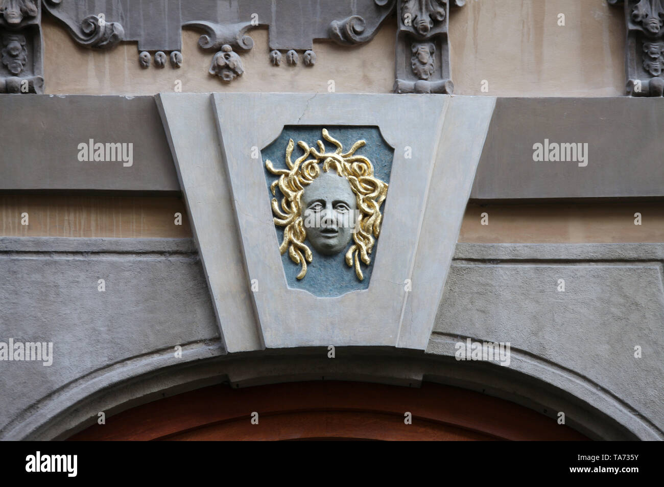 Medusa Relief von Jan Santini Aichel in der Mala Strana Viertel von Prag Stockfoto