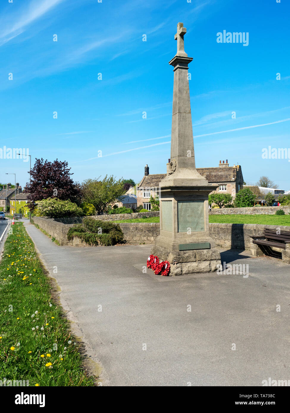 Kriegerdenkmal in Killinghall in der Nähe von Harrogate, North Yorkshire England Stockfoto