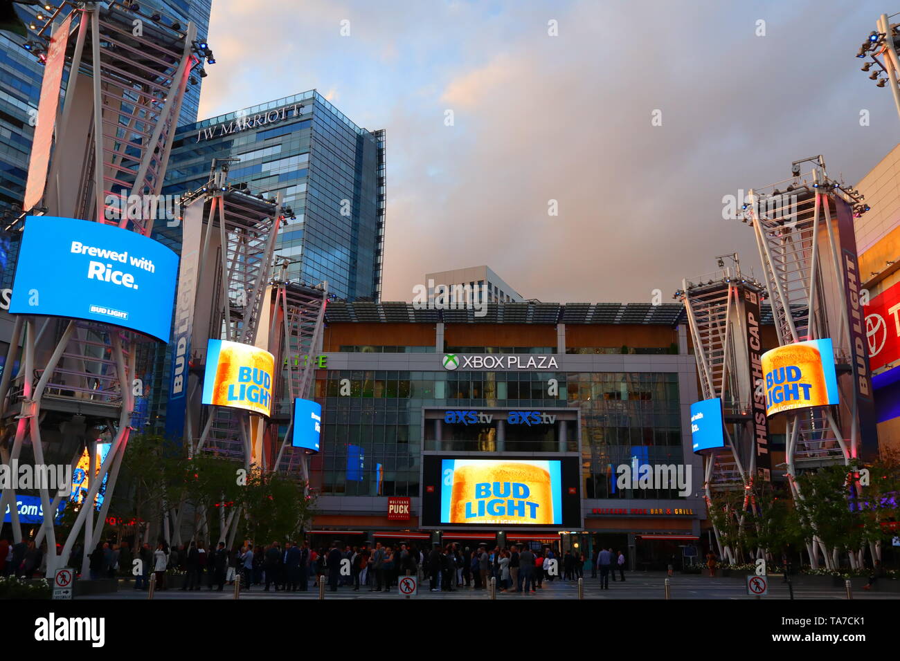 XBOX PLAZA, Microsoft Theater vor dem Staples Center, Downtown von Los Angeles - Kalifornien Stockfoto