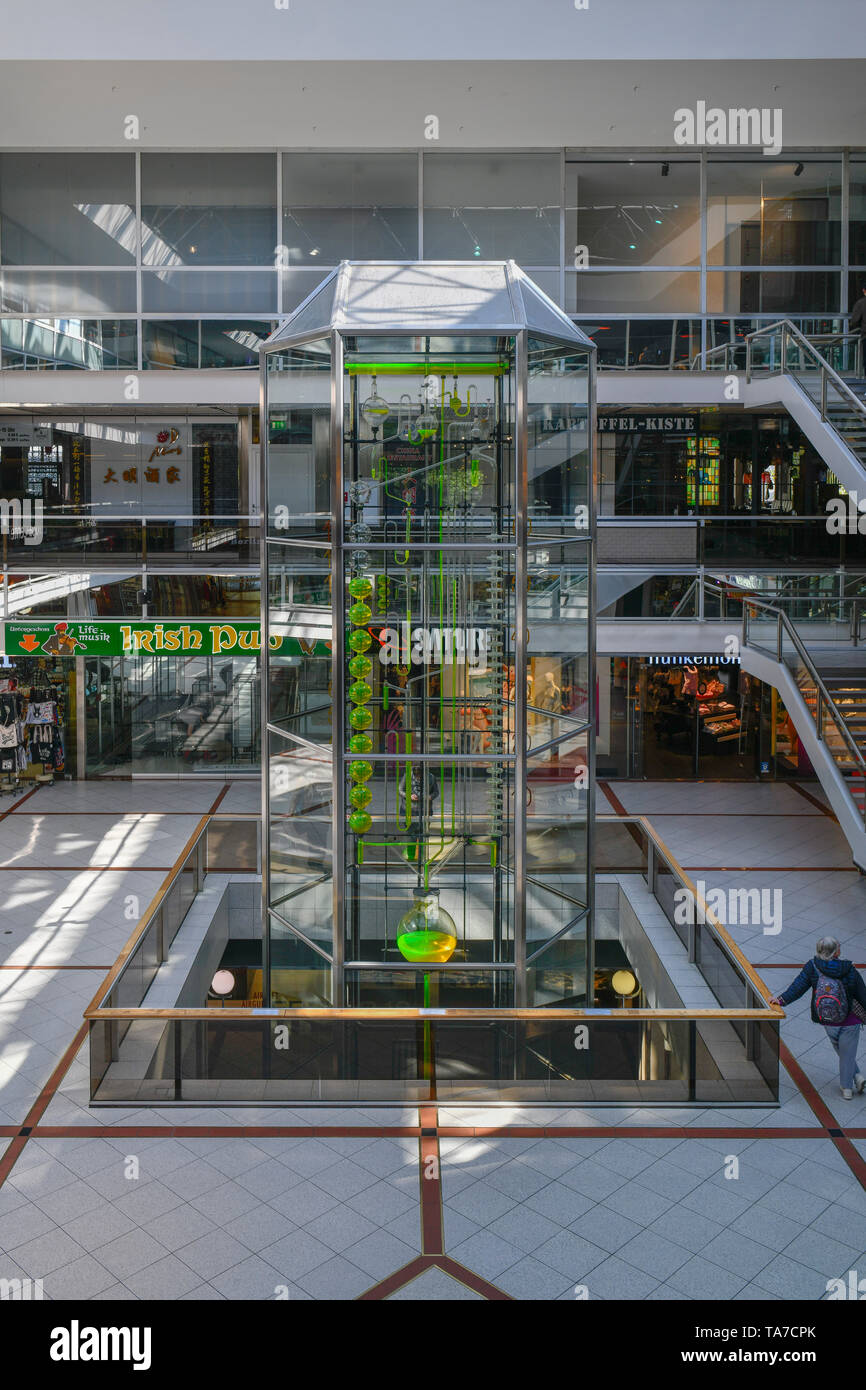 Uhr der fließenden Zeit, Europäisches Zentrum, Tauentzienstraße, Charlottenburg, Berlin, Deutschland, Uhr der fließenden Zeit, Europa-Center, Tauentzienstraß Stockfoto