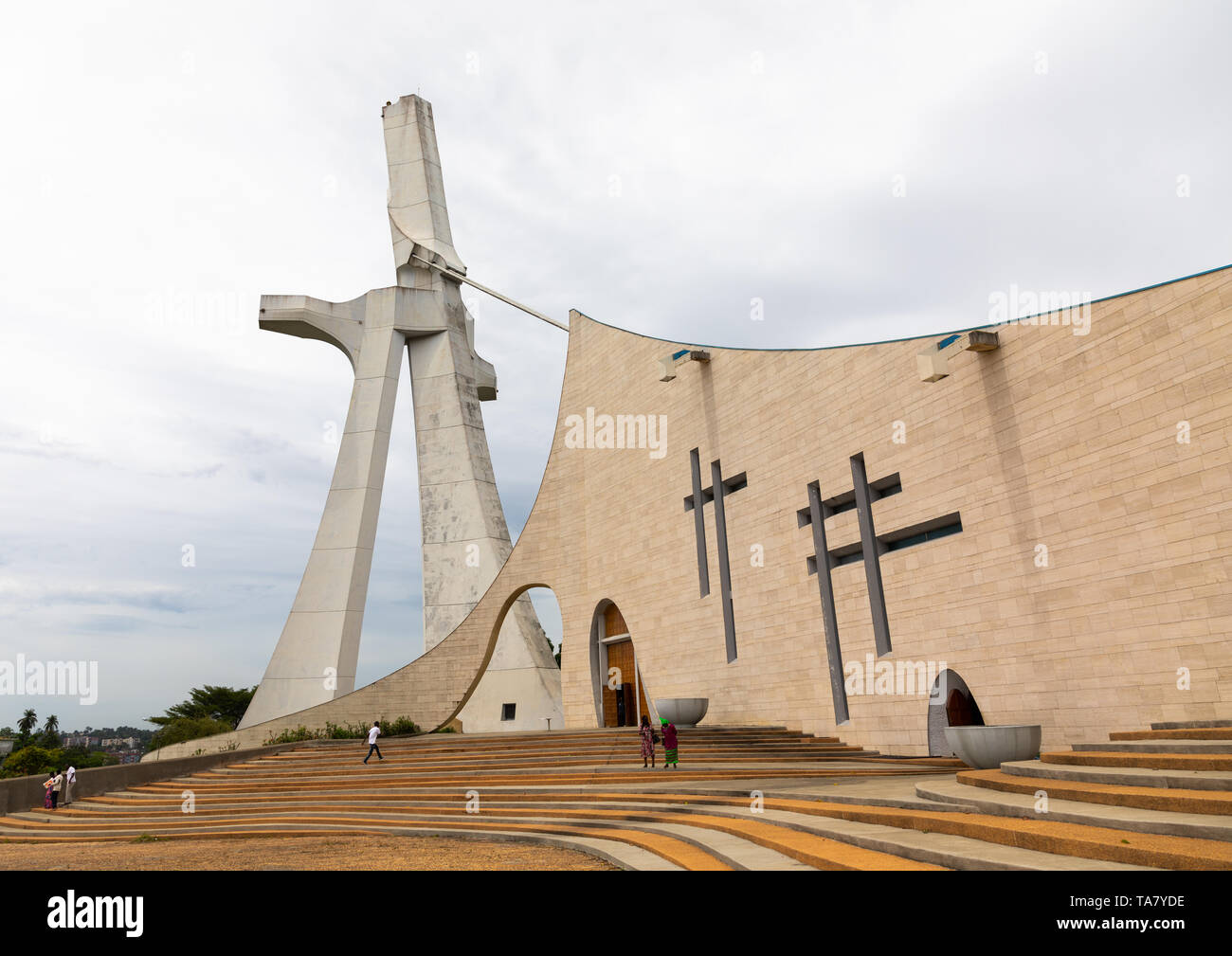 Römisch-katholische st. Paul's Kathedrale gebaut von dem italienischen Architekten Aldo Spirito auf Initiative von Félix Houphouët-Boigny, Région de Lagunen, Abidj Stockfoto