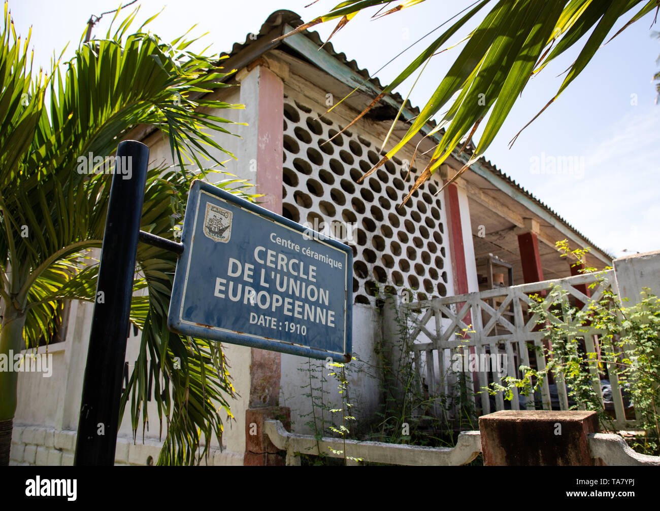 Centre Céramique früher Cercle de l'Union européenne, Sud-Comoé, Grand-Bassam, Elfenbeinküste Stockfoto