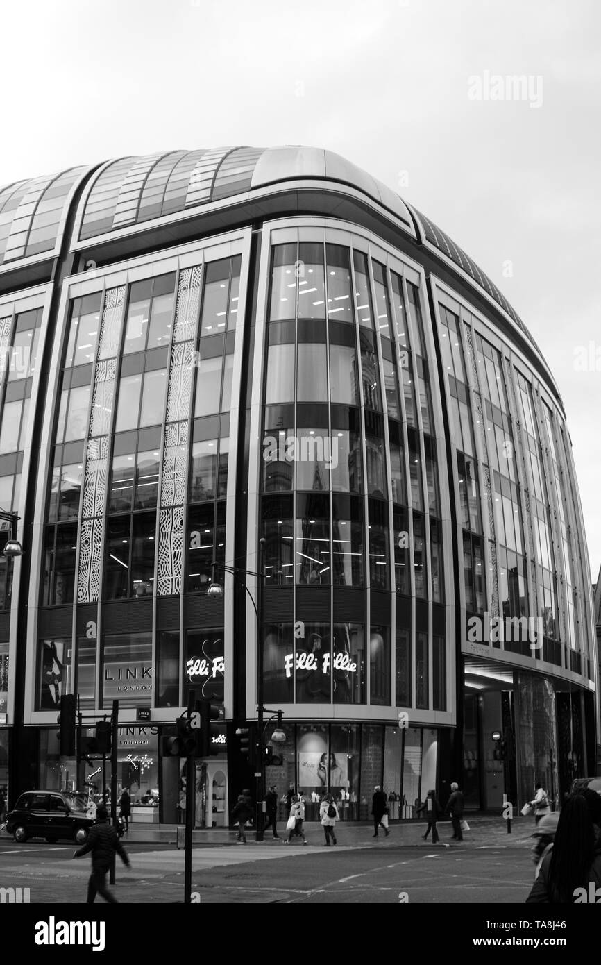 Commercial Center auf der Oxford Street in London, England Stockfoto