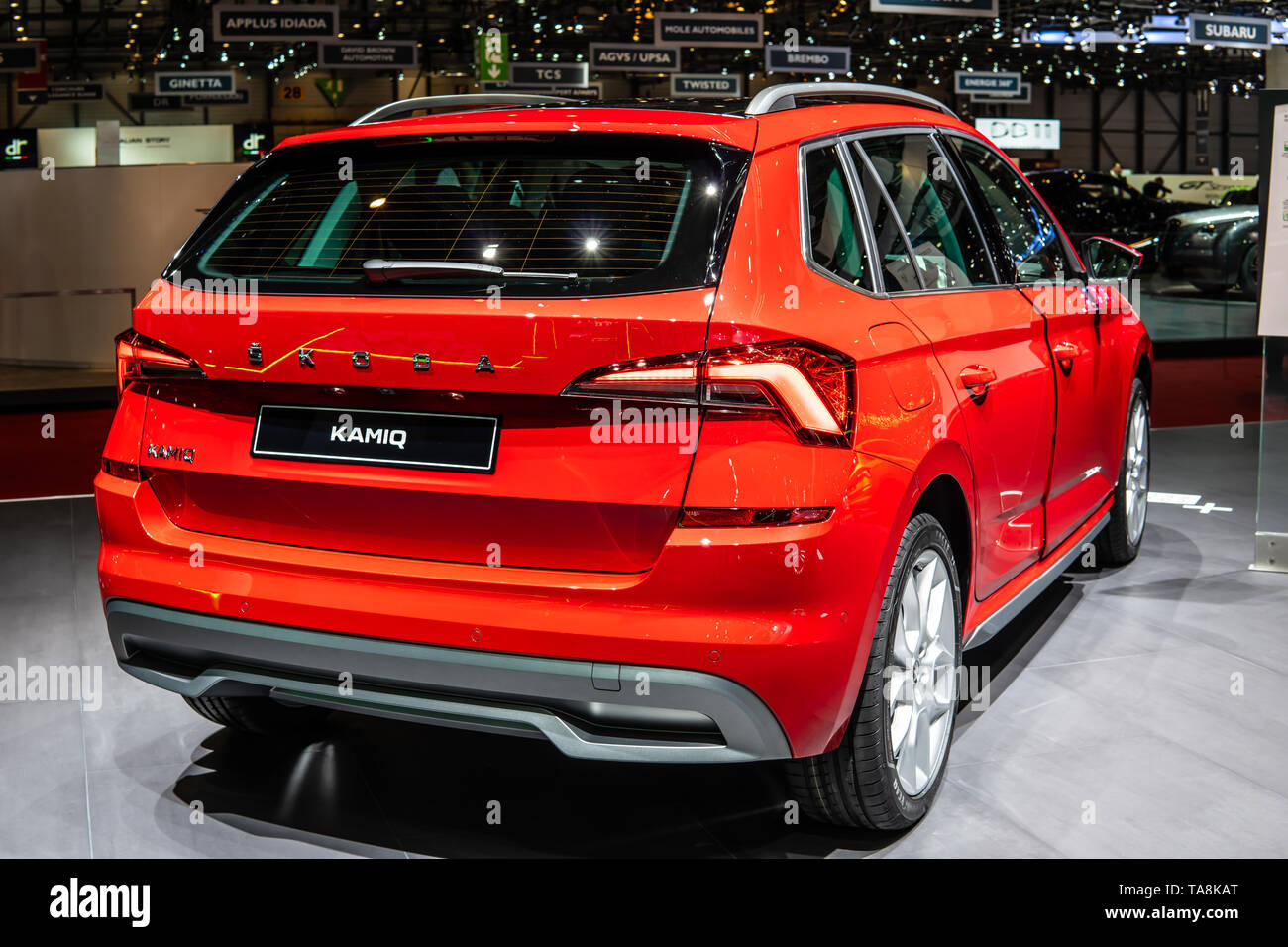 Genf, Schweiz, 07. März 2019: Weltpremiere: rot metallic Skoda Kamiq am Genfer Autosalon, MQB 0 Kleinwagen-SUV von Skoda Stockfoto