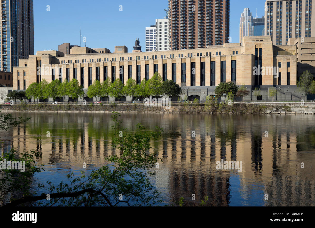 Die 1933 Central Post Office Gebäude in der Innenstadt von Minneapolis, Minnesota. Der Architekt war Leon Eugene Arnal der Firma Magney & Tusler. Die exteri Stockfoto