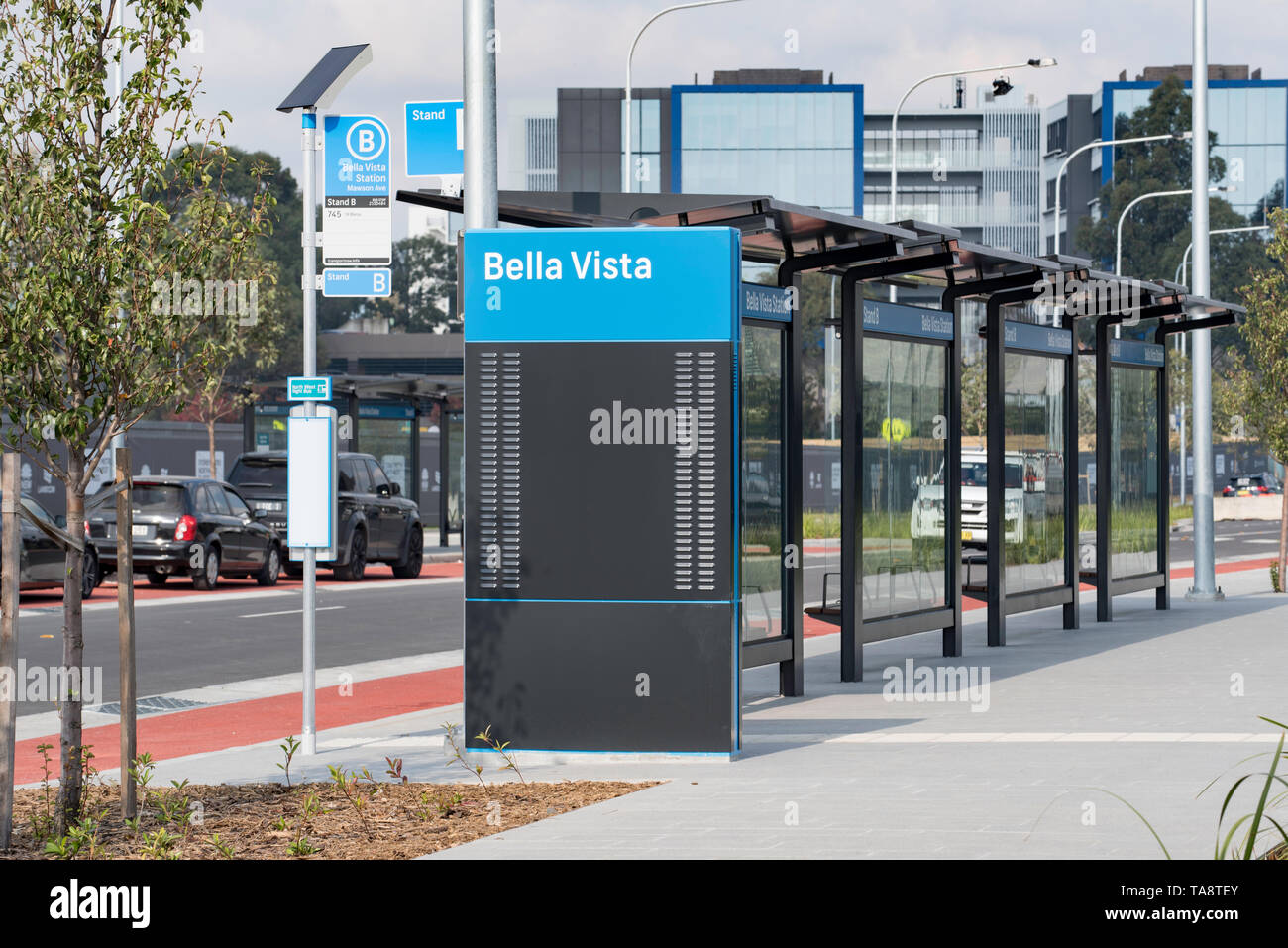 Mai 2019 Syd Aust: Eine der neuen Haltestellen der neuen Sydney Metro Nordwest rail line verbunden. Stoppt die elektronische Fahrpläne und Überwachung. Stockfoto