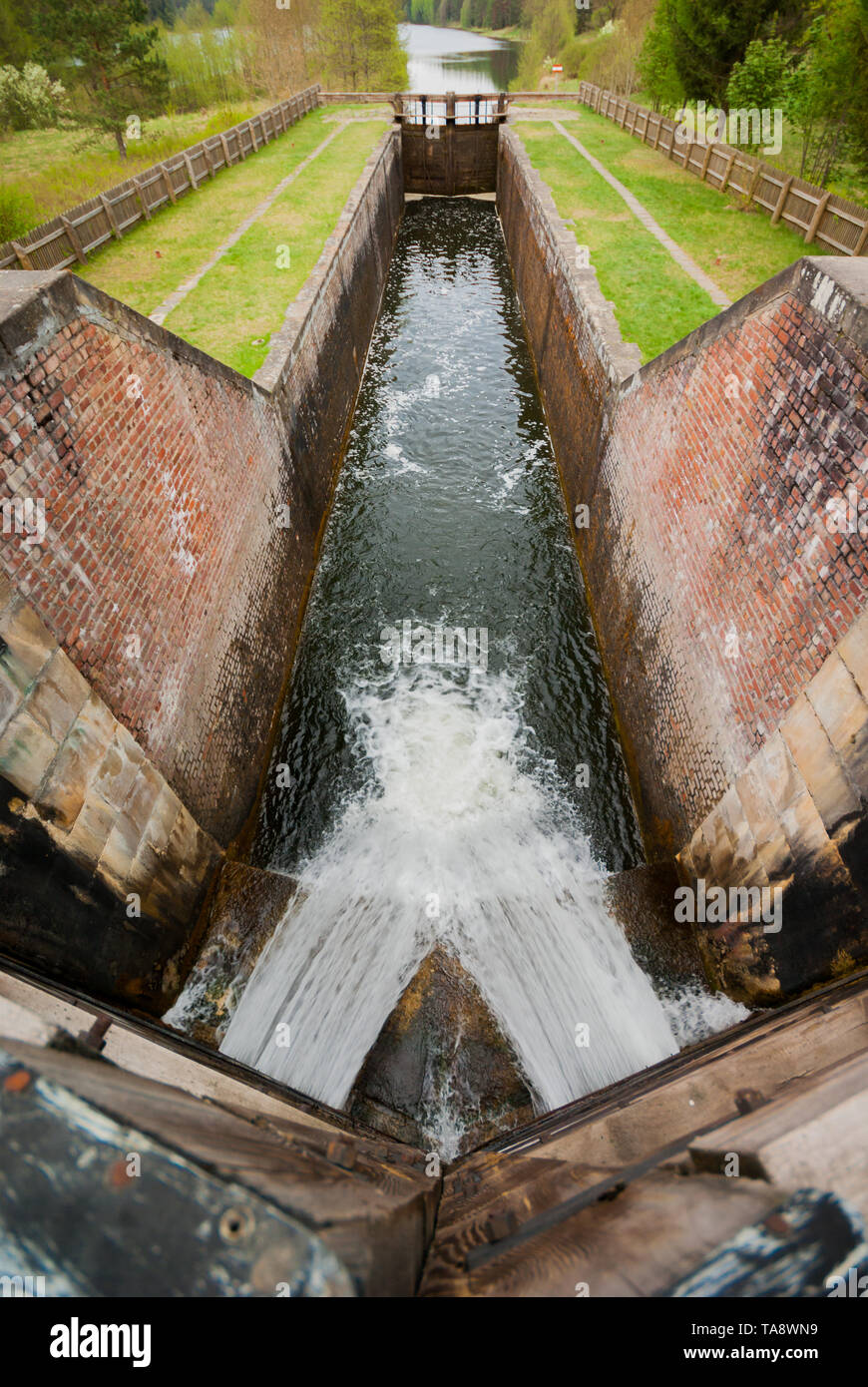 Die augustów Kanal, einem Zwei-kammer-Lock in Paniewo Stockfoto