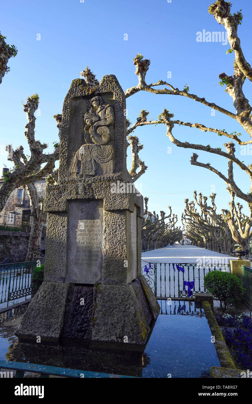 Spanien, das Denkmal für den galicischen Romantiker Schriftsteller und Dichter Rosalia de Castro in Padron, entlang dem Jakobsweg, Camino de Santiago, Spanien Foto Stockfoto