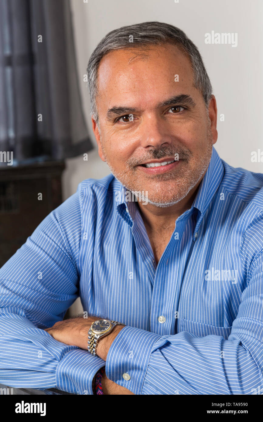 Zuversichtlich, Geschäftsmann, Porträt, Kamera, USA Stockfoto