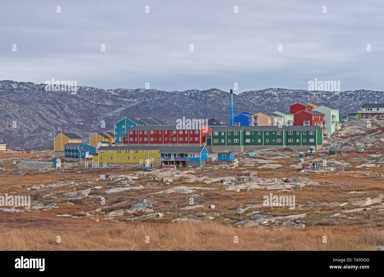 Bunte Häuser in der arktischen Stadt Ilulissat, Grönland Stockfoto