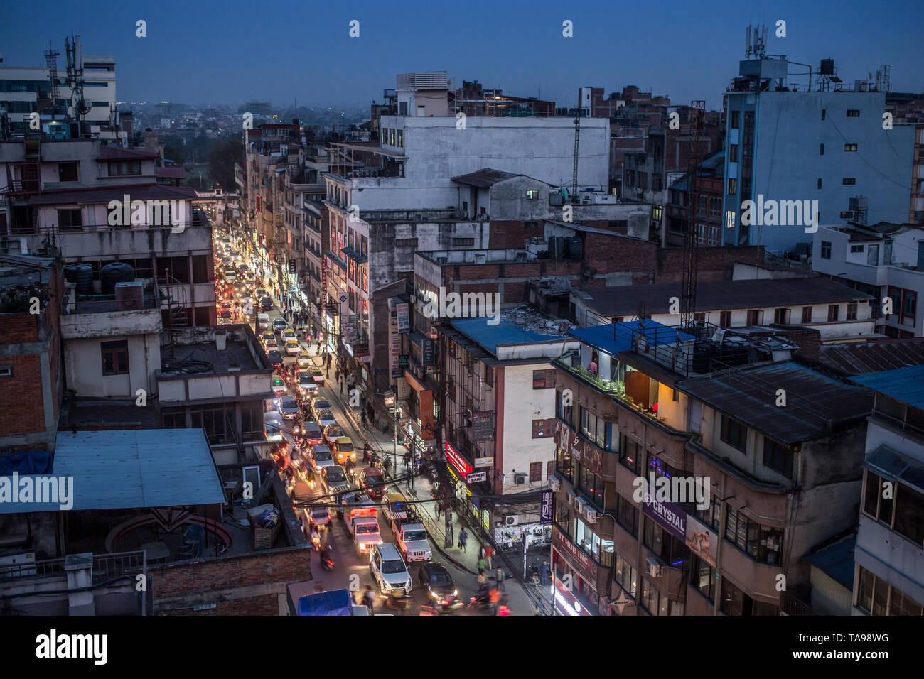 Staus in der Innenstadt von Kathmandu, Nepal, bei Nacht Stockfoto