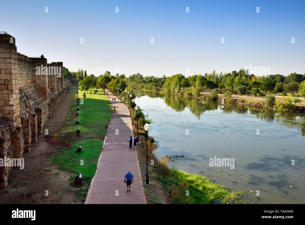 Die maurische Festung Alcazaba, eine 835 gebaut, mit Blick auf den Fluss Guadiana. Ein UNESCO-Weltkulturerbe, Merida. Spanien Stockfoto