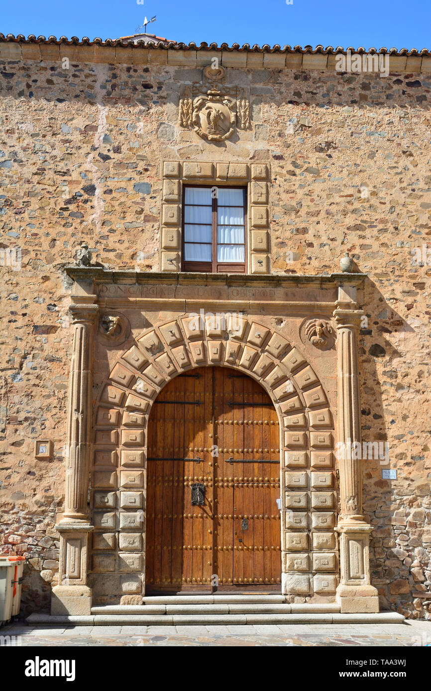 Palacio Episcopal, 14. und 16. Jahrhundert. Ein Unesco Weltkulturerbe. Caceres, Spanien Stockfoto