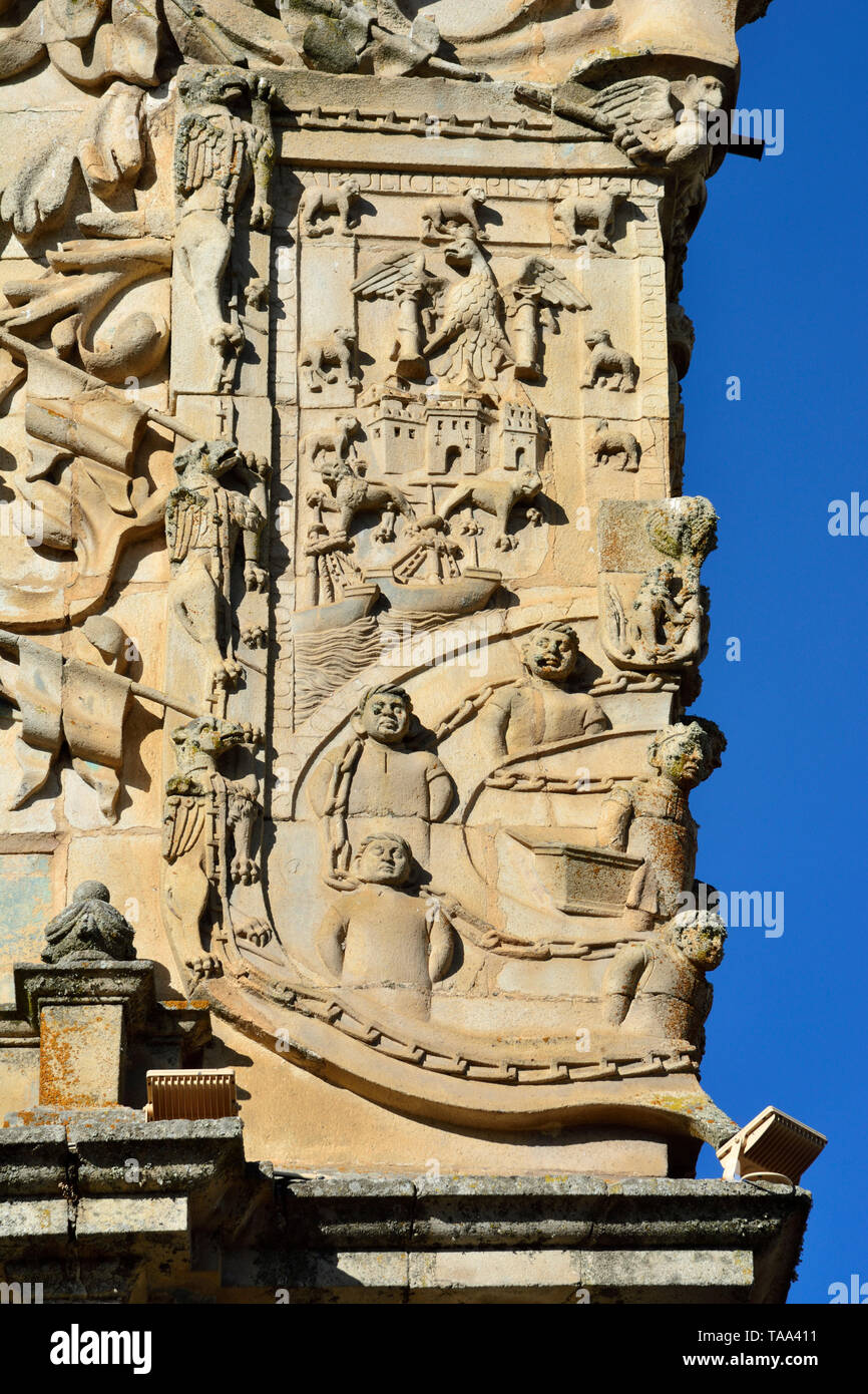 Detail des Palacio de la Conquista (Palacio de los Orellana Toledo), Verkettet Inkas besiegt von Francisco Pizarro. Trujillo, Spanien Stockfoto