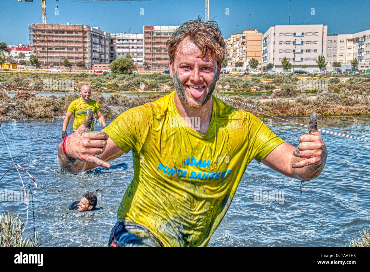 San Fernando, Cadiz, Spanien - 16. März 2019: Eine unbekannte Racer grüßt Kamera Stockfoto