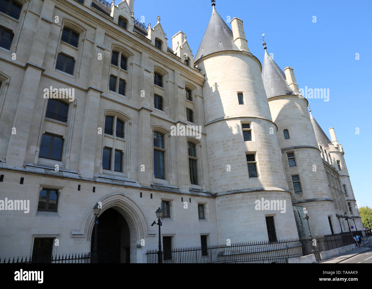 Conciergerie ist ein Gebäude in Paris Frankreich befindet sich im Westen der Insel von der Stadt auch die Ile de la Cite verwendet als Gefängnis Stockfoto