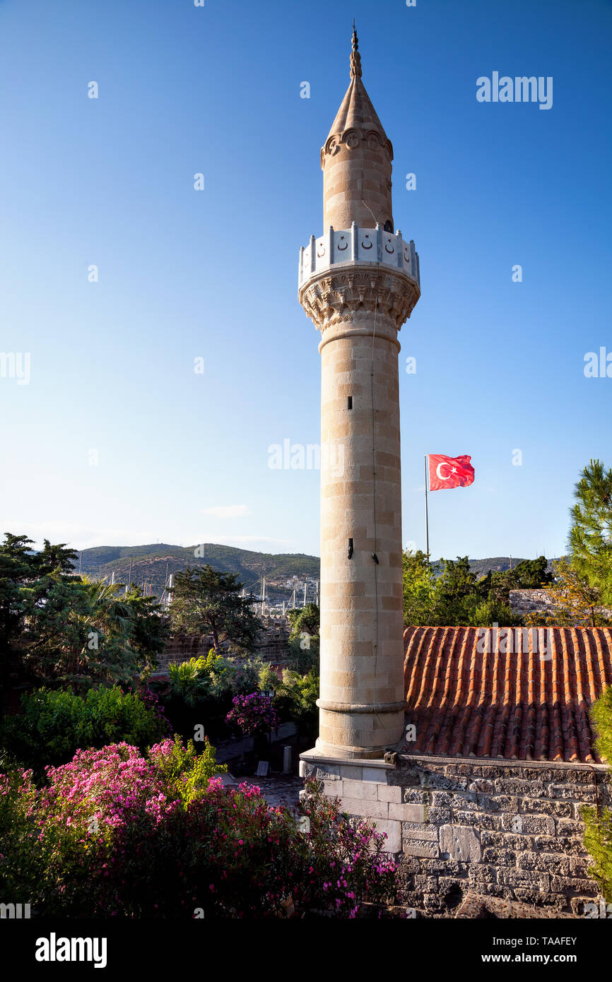 Moschee mit Turm am Museum Burg von Bodrum, Türkei Stockfoto