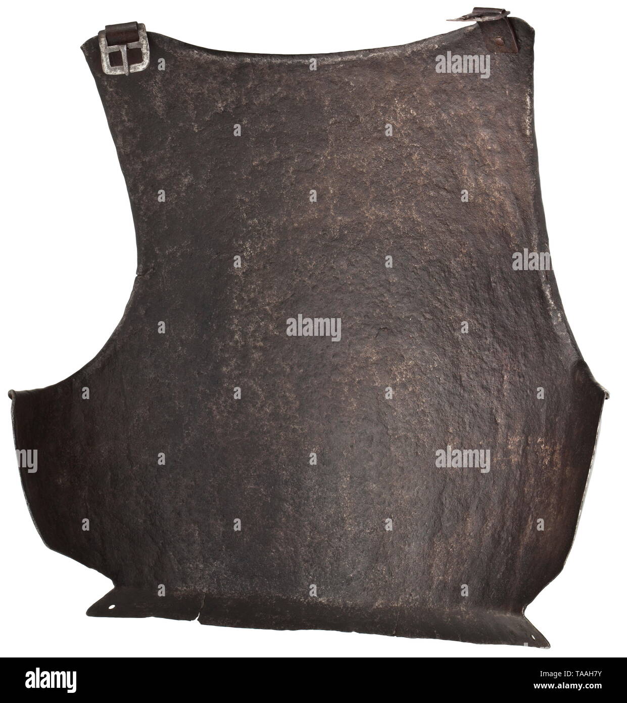 Ein deutscher Panzer der Von runder Form für eine Man-at-Arms, ca. 1500/10 deutlich gekrümmten einteilige Brustpanzer mit Flanschen nach außen anschlug. Original strap Schnallen an den Schultern befestigt. Ältere Reparatur auf der rechten Seite der Versteifung . Höhe 35,5 cm. historischen, geschichtlichen, defensive Waffen, Waffen, Waffen, Waffen, arm, die Bekämpfung von Geräte-, Objekt, Objekte, Stills, Clipping, Clippings, Ausschneiden, Ausschneiden, Ausschnitten, Utensilien, Ausrüstung, Geräte, 16. Jahrhundert, Additional-Rights - Clearance-Info - Not-Available Stockfoto