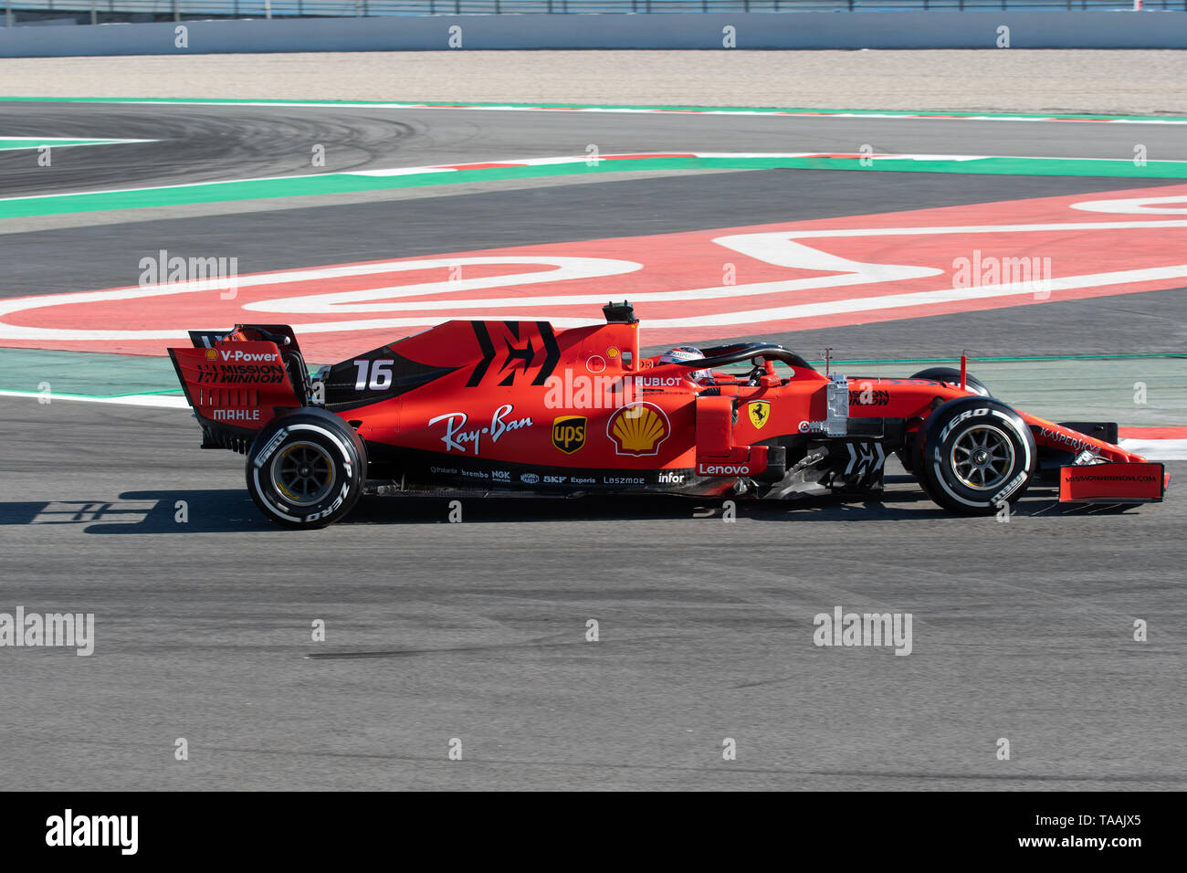 Barcelona, Spanien. 14. Mai, 2019 - Charles Leclerc von Monaco 16 der Scuderia Ferrari auf der Strecke in F1 2019 Test am Circuit de Catalunya. Stockfoto