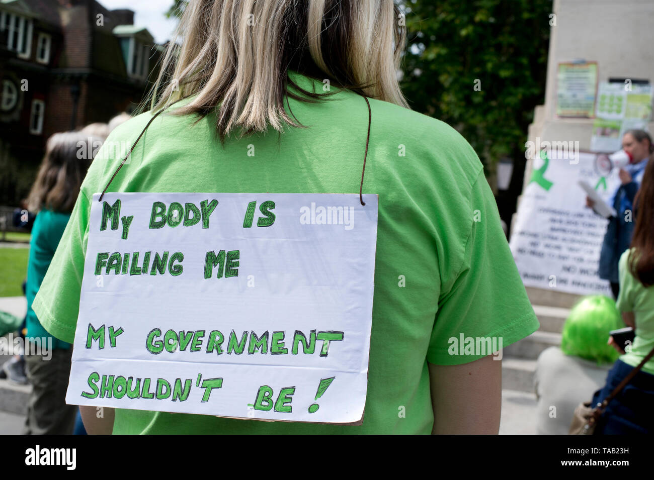 Westminster. Gegenüber Häusern des Parlaments am 22. Mai 2019. Protest von Menschen mit Lyme Krankheit fordert von der Regierung mehr Informationen und m zu geben Stockfoto