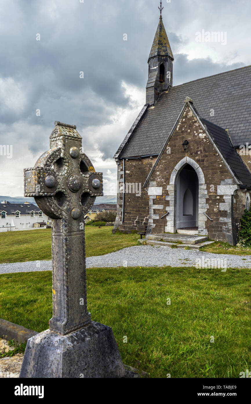 Typische keltische Beerdigung Denkmal, Irland Stockfoto