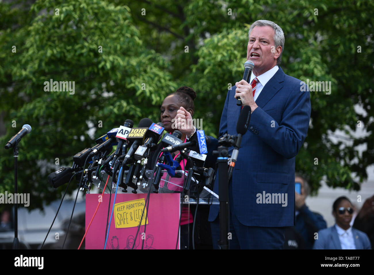 New York City Bürgermeister Bill De Blasio besucht die geplante Elternschaft NYC Rallye die Verbote am Foley Square in New York zu Stoppen am 21. Mai 2019. Stockfoto